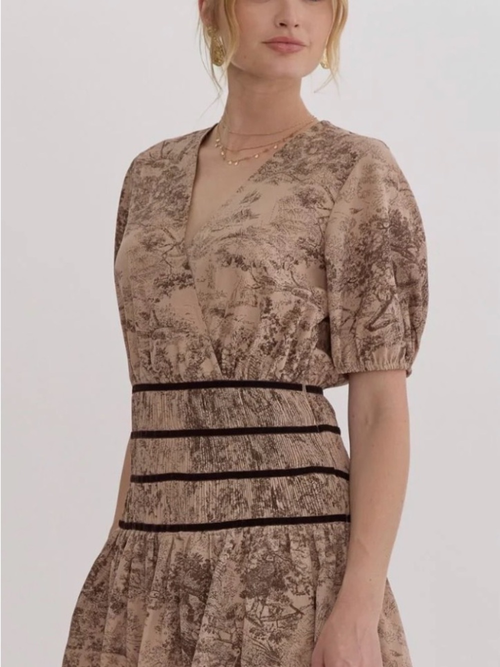 entro Beige Floral V-Neck Tiered Dress with Black Trim